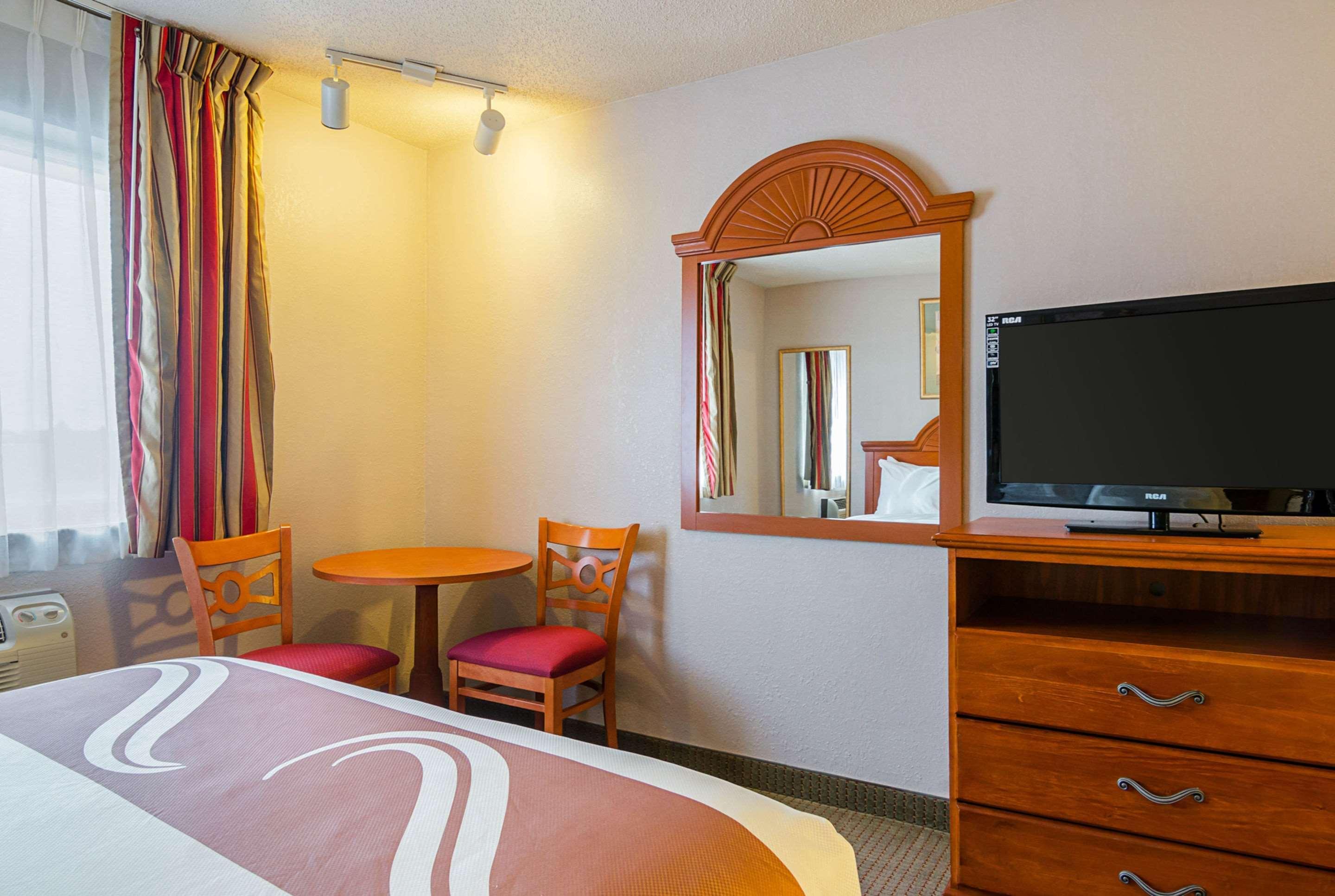 Quality Inn Sidney I-80 Buitenkant foto