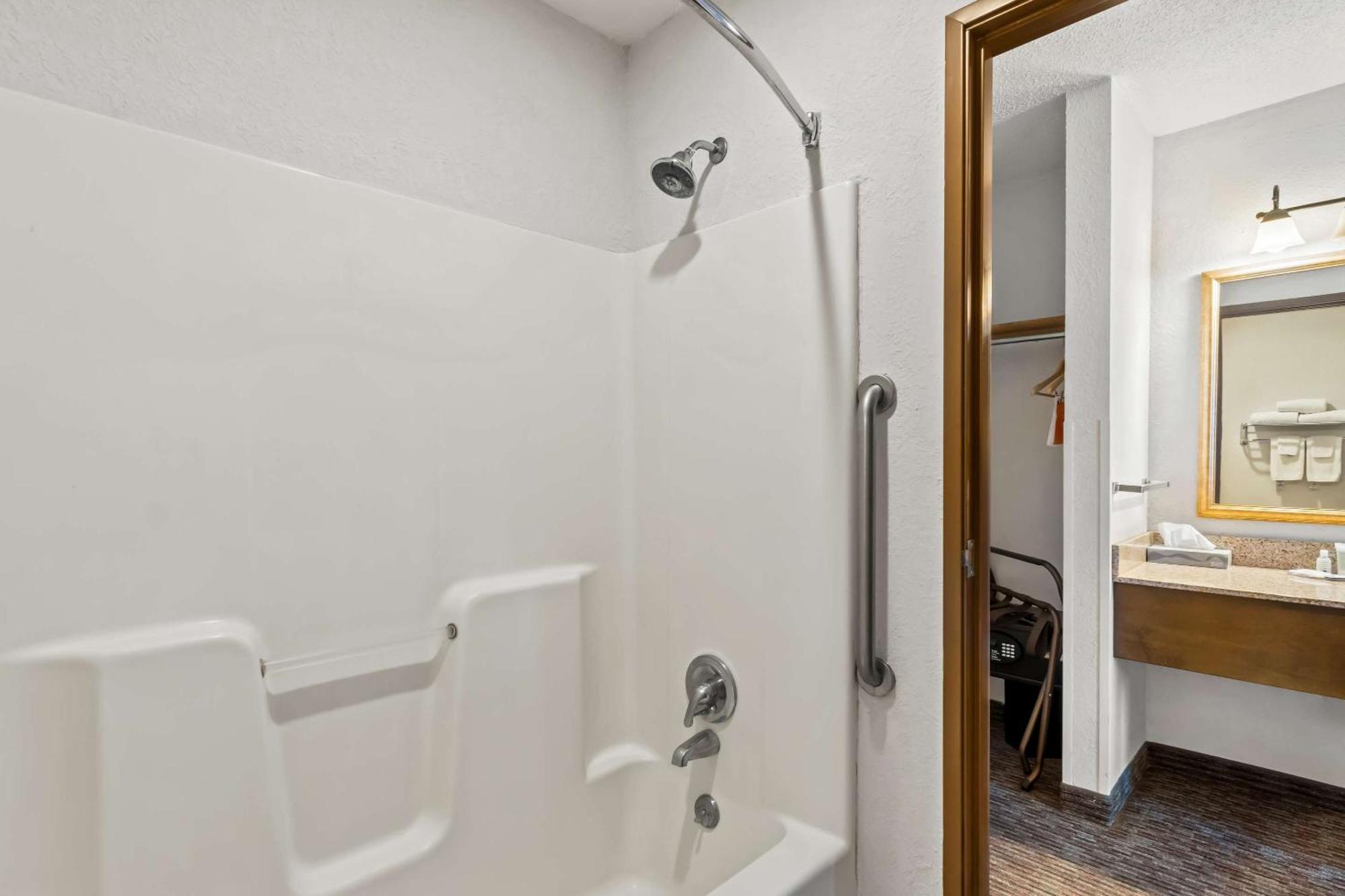 Quality Inn Sidney I-80 Buitenkant foto