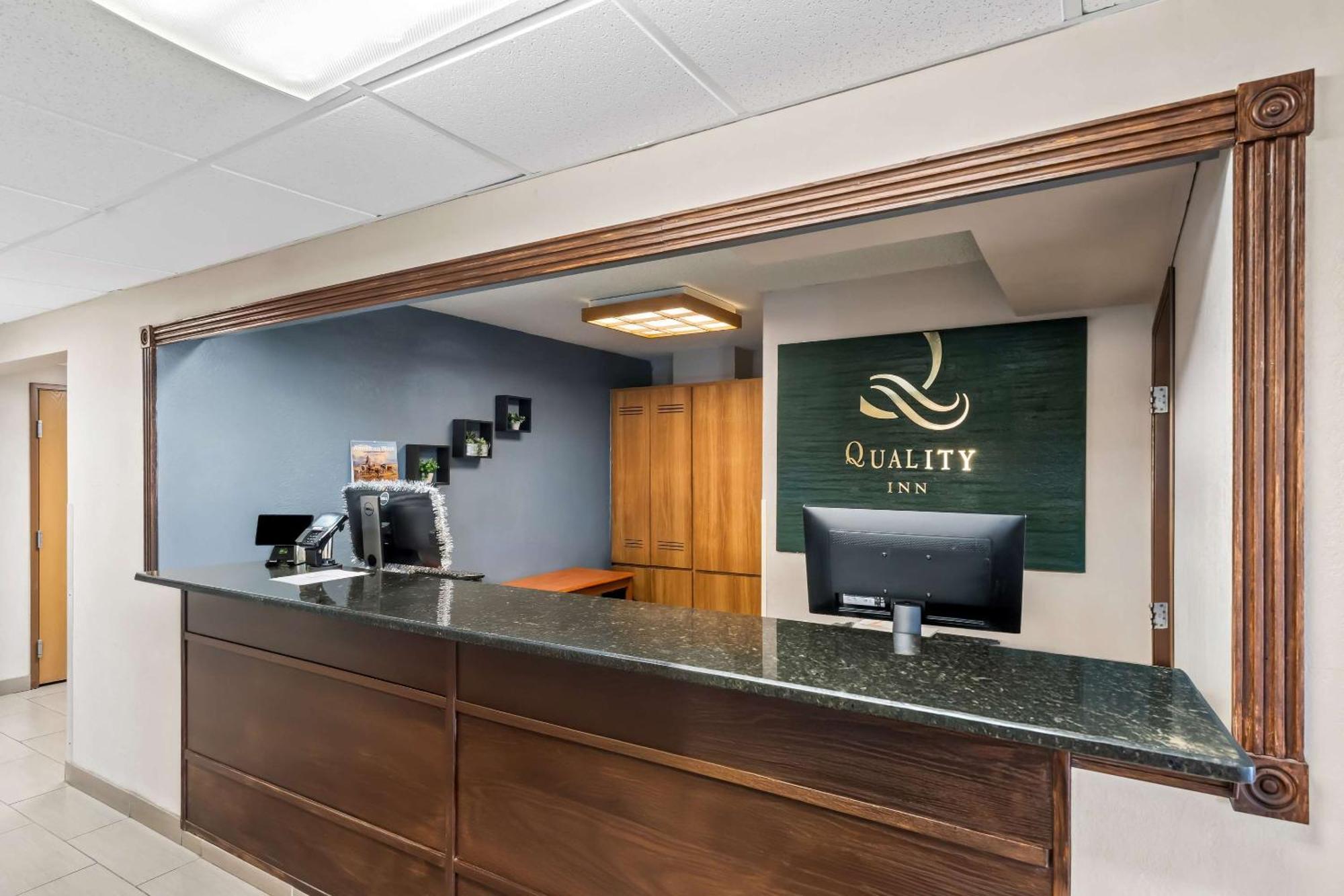 Quality Inn Sidney I-80 Buitenkant foto