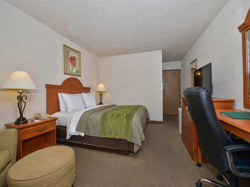Quality Inn Sidney I-80 Buitenkant foto